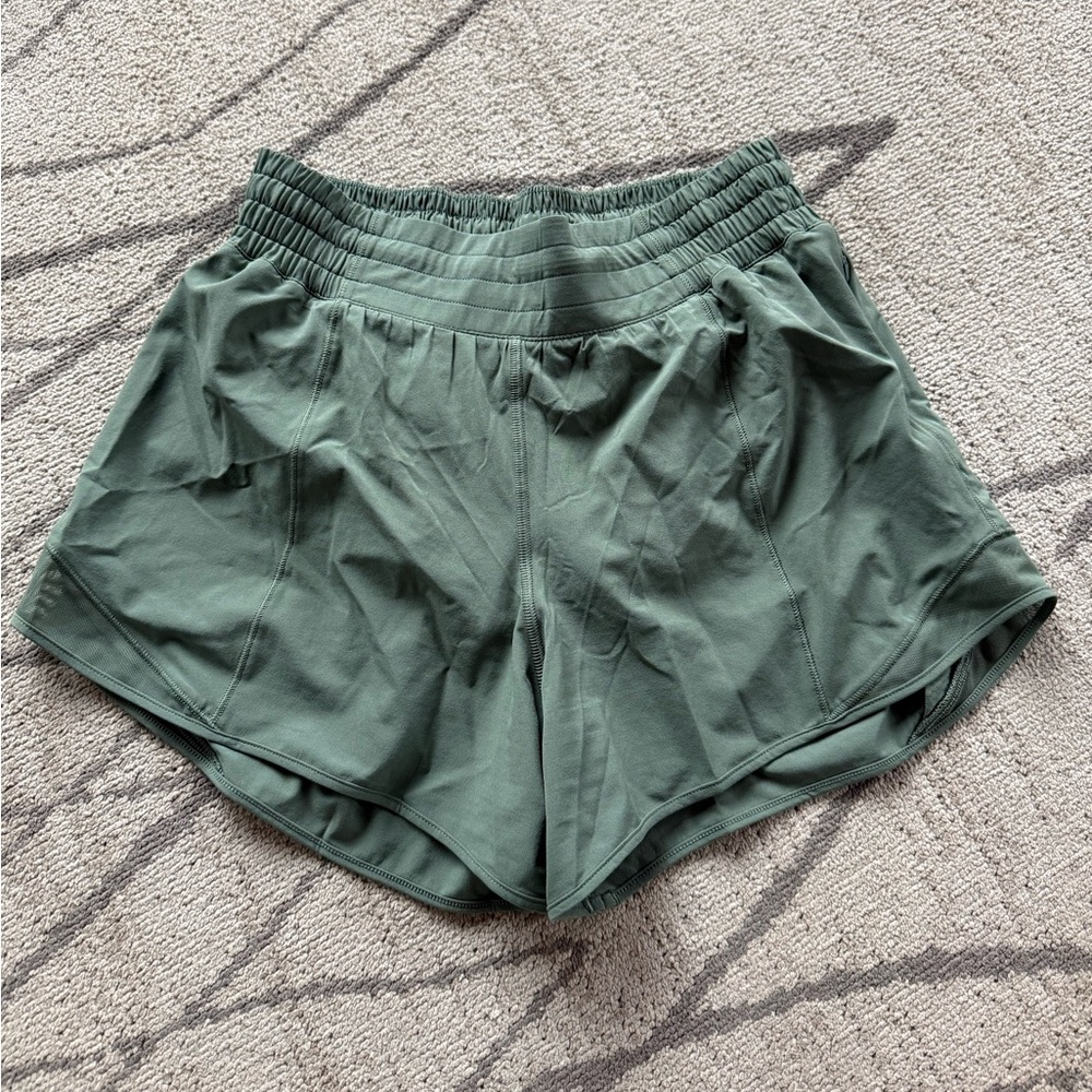 Lululemon Hotty Hot High-Rise Lined 4”